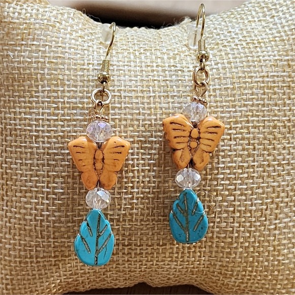 Handmade jeweled butterfly and leaf‎ dangle earrings new!! - Picture 2 of 4